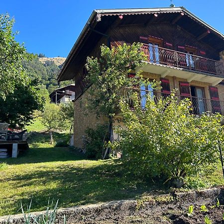 Chalet Genepi มงทริองด์ ภายนอก รูปภาพ