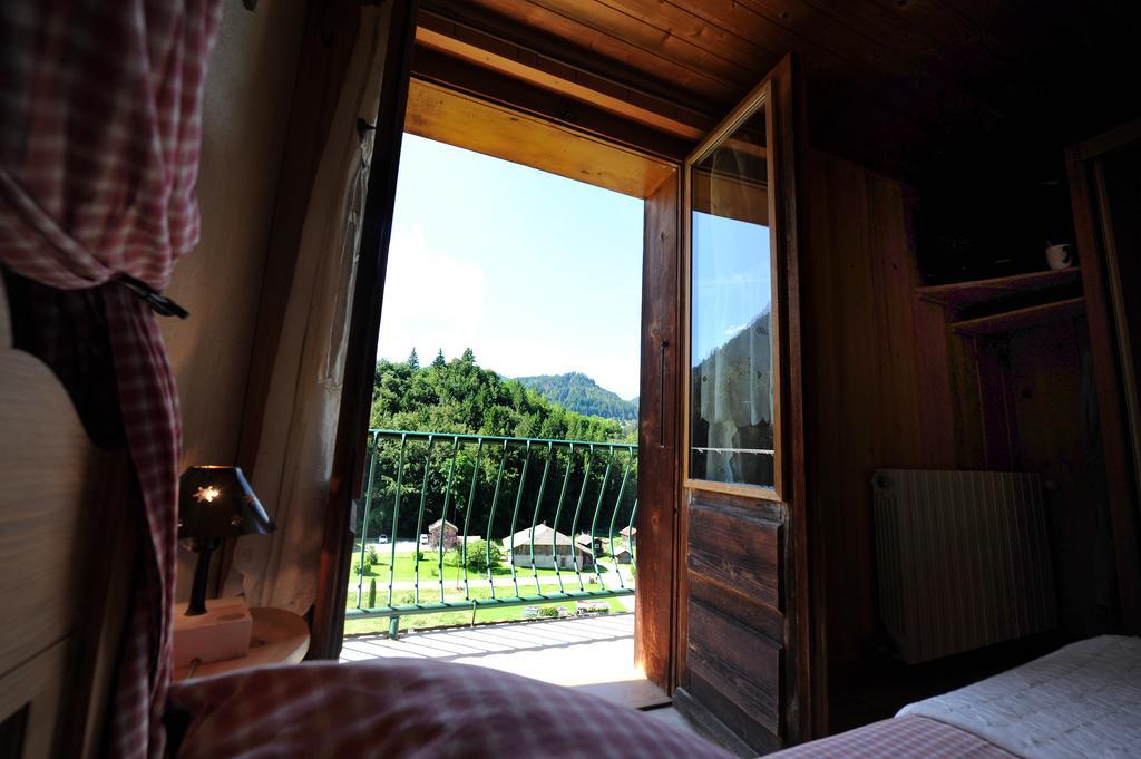 Chalet Genepi มงทริองด์ ภายนอก รูปภาพ
